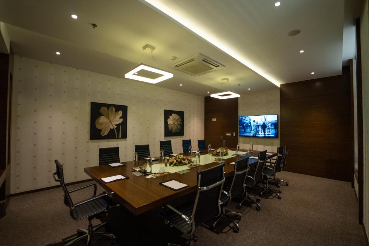 Hycinth Hotels Thiruvananthapuram Esterno foto