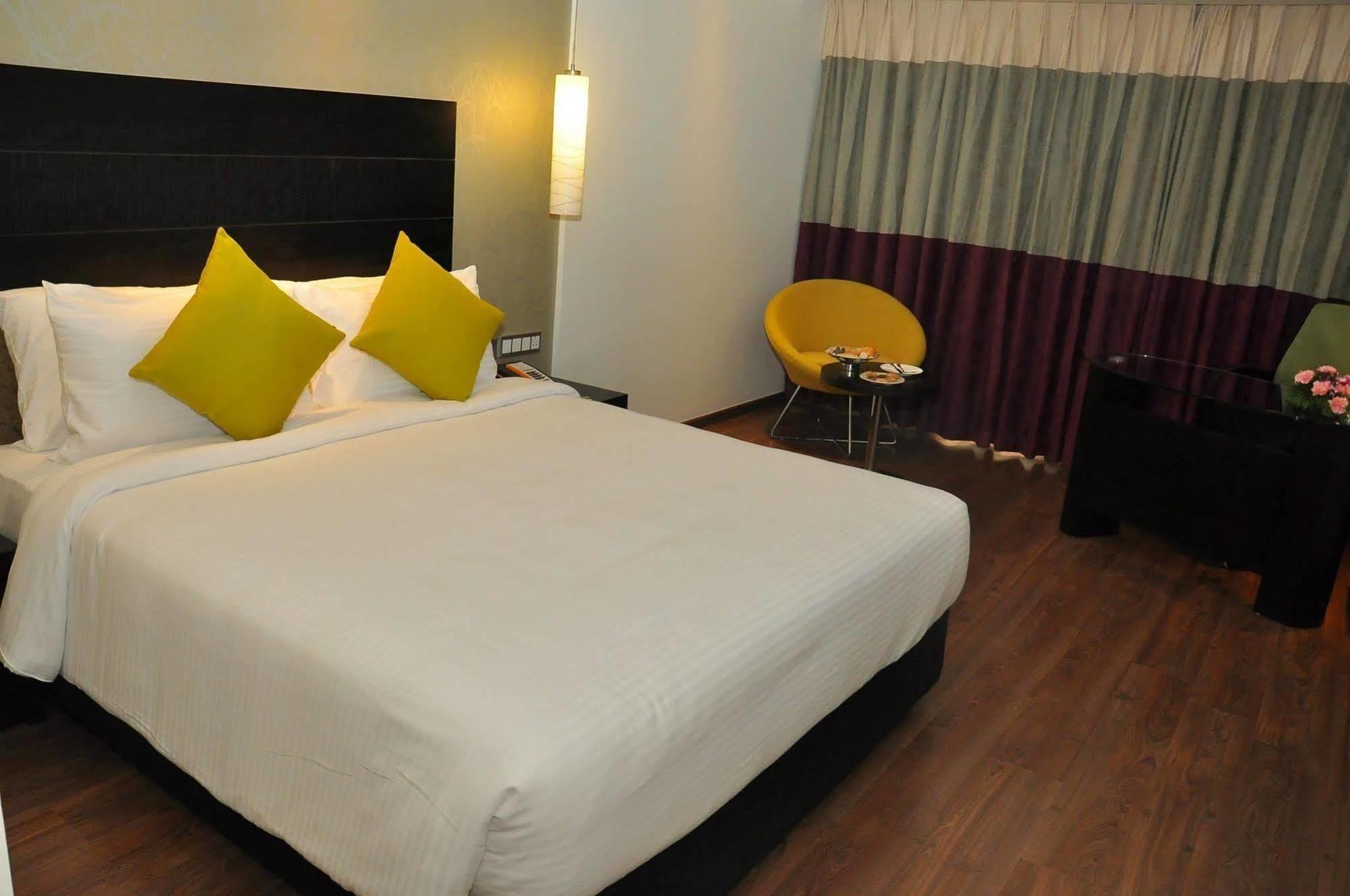 Hycinth Hotels Thiruvananthapuram Esterno foto